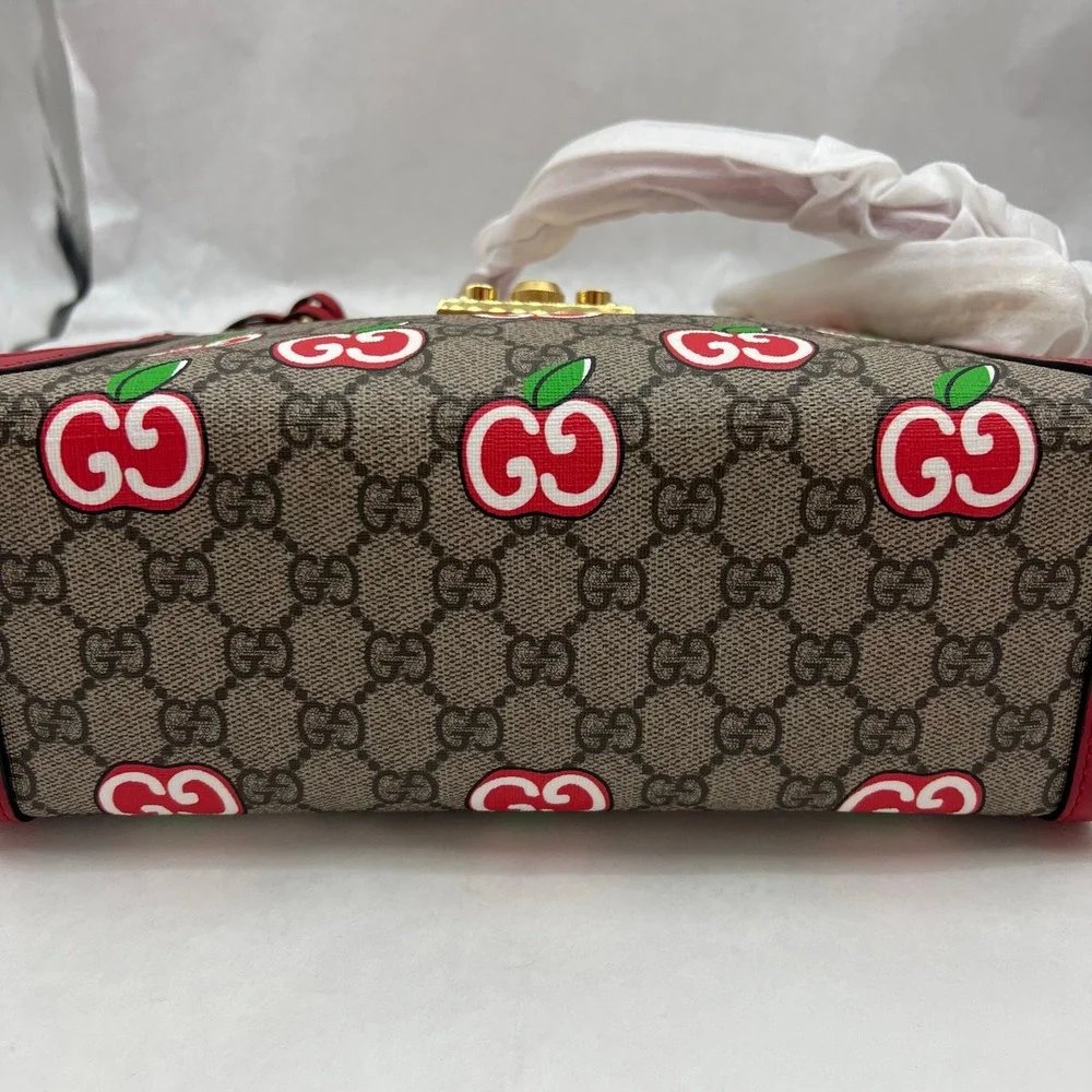 Authentic Gucci GG Supreme‎ Apple Print Padlock Shoulder Bag 🍎✨